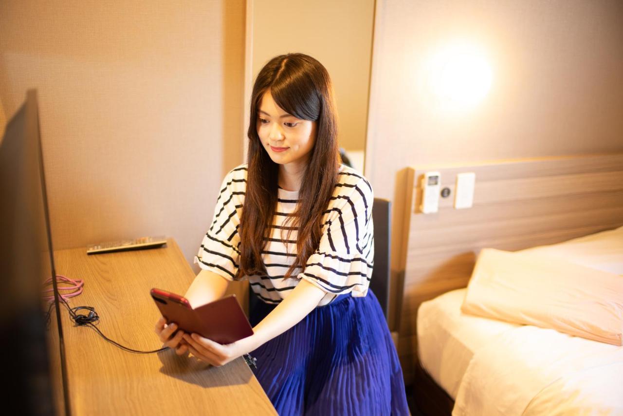 Super Hotel Shinyokohama Йокохама Екстериор снимка
